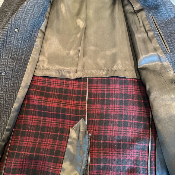 Men's Wool Coat - Picture 3 of 6